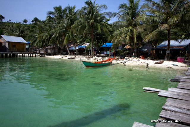 pictures of koh rong island, sihanoukville, cambodia.  copyright monkey island